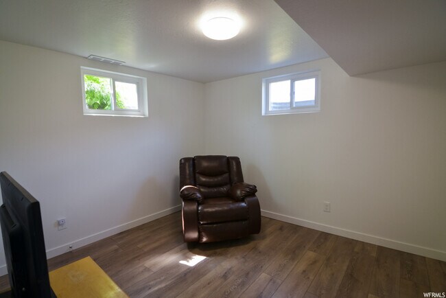 Foto del edificio - 860 S 800 E St