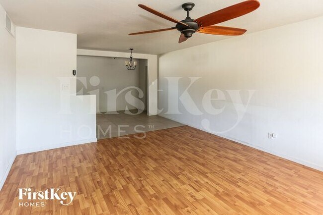 Foto del edificio - 5737 N 35th Ave
