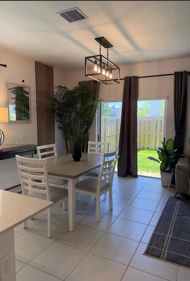 Building Photo - 16220 SW 288th Ter