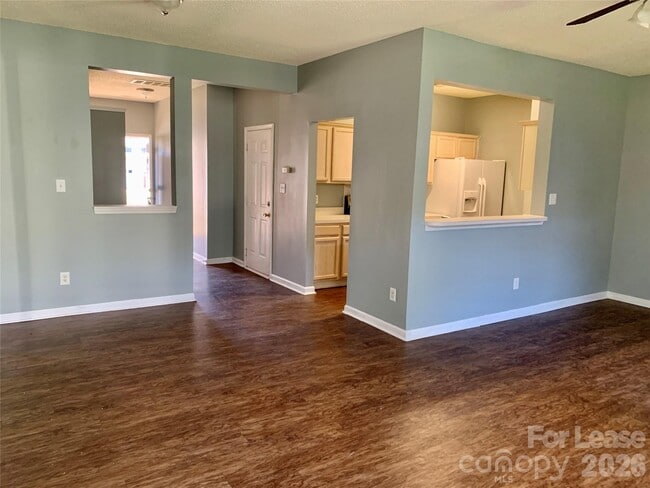 Building Photo - 5307 Waverly Lynn Ln