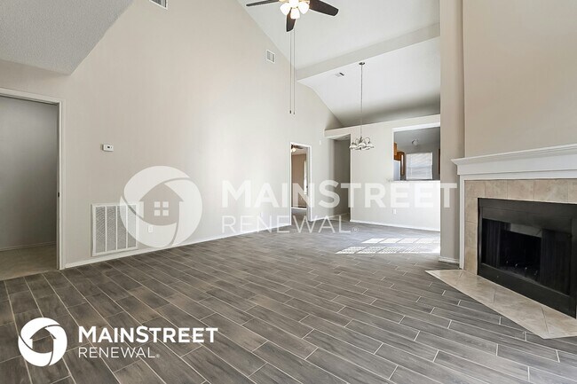 Foto del edificio - 711 Meadowcreek Ct