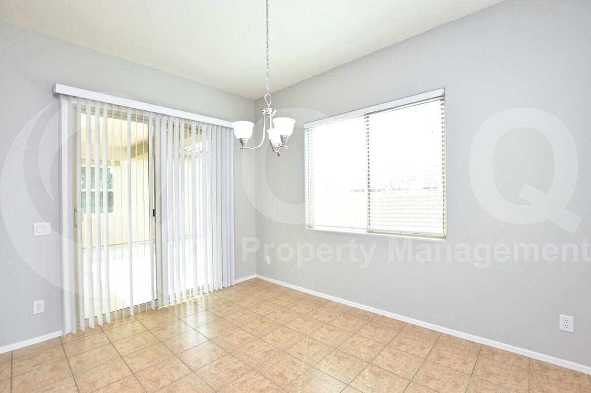 Foto principal - 3519 E Loma Vista St