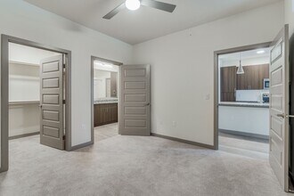 Interior Photo - Rise 120