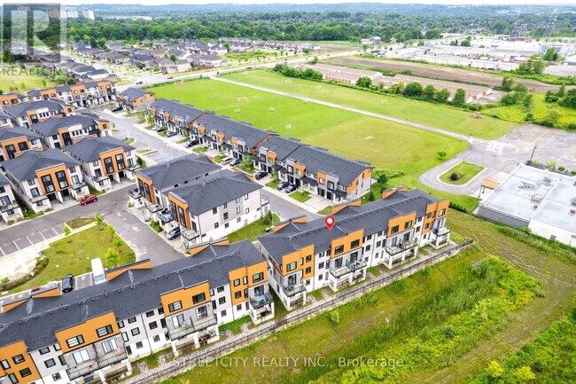 Building Photo - 964 W Village Square