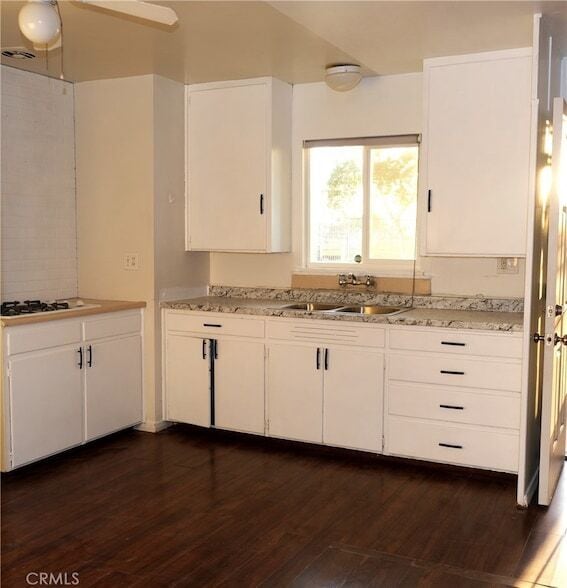 Photo - 501 University Pl Townhome