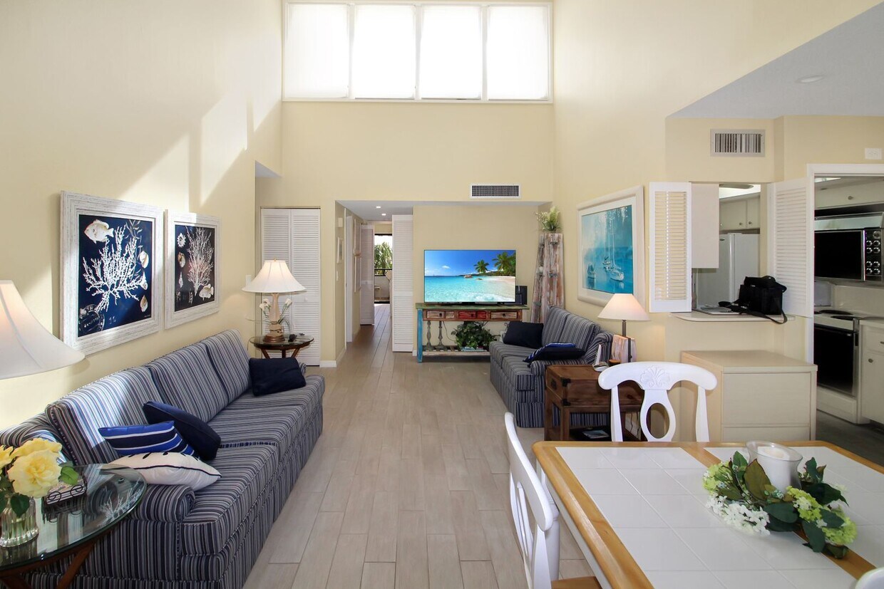 Primary Photo - Bahia Vista, #F248
