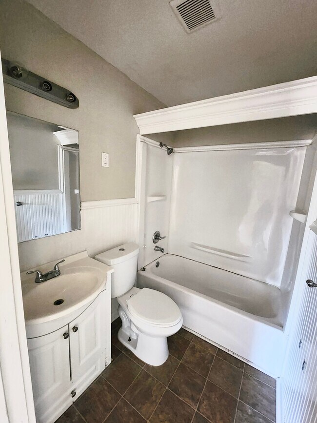 Foto del edificio - 1628 1st St NW