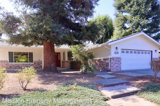 Building Photo - 5 br, 3.5 bath House - 573 Shoshone Ct