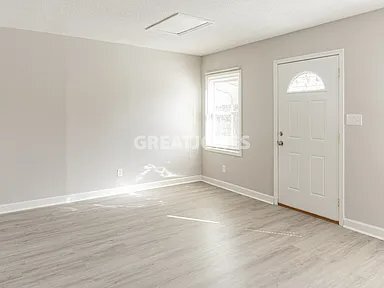 Building Photo - 2028 Shirley Ave