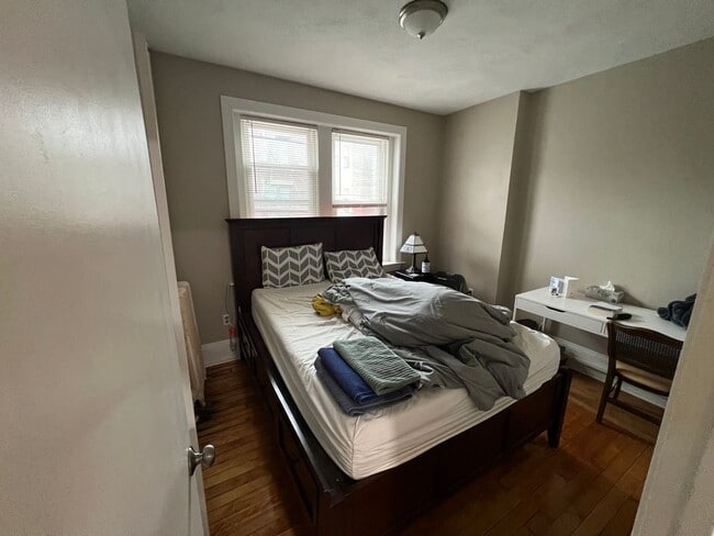 Building Photo - 9/1 No Fee! Renovated 2BR near BU South/St Marys/Audubon/Kenmore