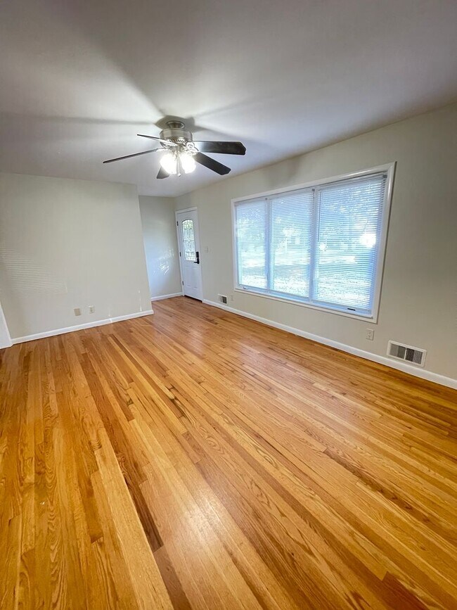 Foto del edificio - NEW ON THE MARKET– Charming 3bd/1ba Ranch Home in Prime Location!