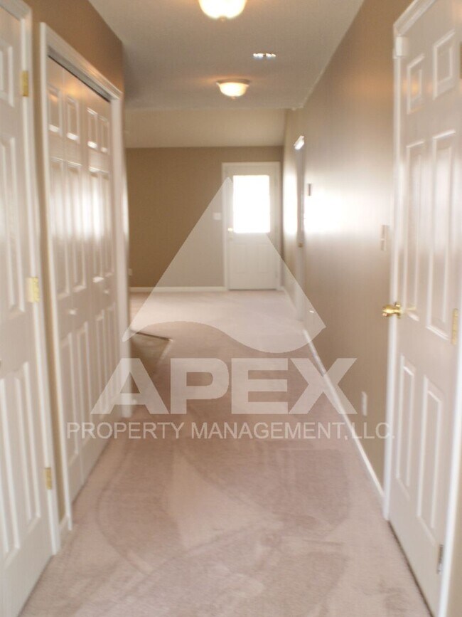 4704 Royal Prince Way, Knoxville, TN 37912 Condo for Rent in