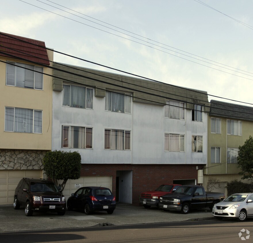 Primary Photo - 570 Lisbon St