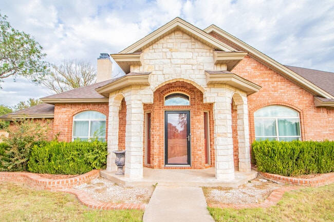 Building Photo - 5402 158th St