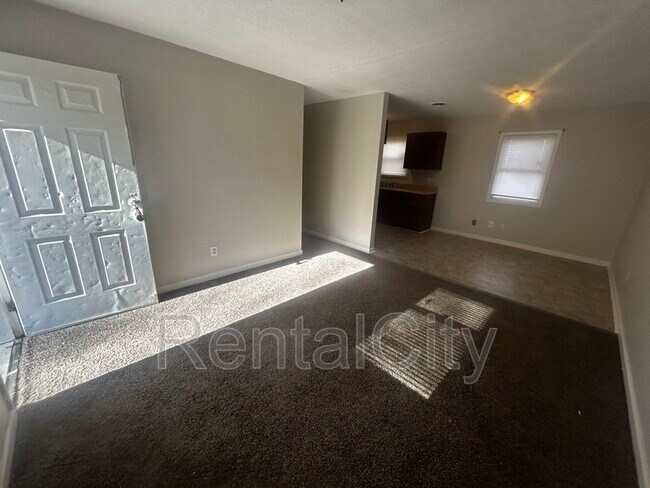 Foto del edificio - 213 Poplar St