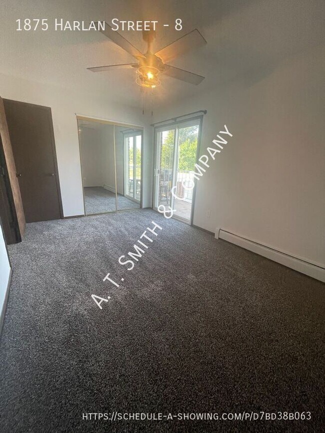 Foto del edificio - ONE BEDROOM NEAR SLOAN'S LAKE PARK!