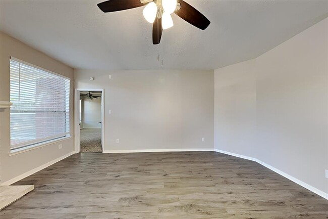 Building Photo - 10823 Allens Landing Dr