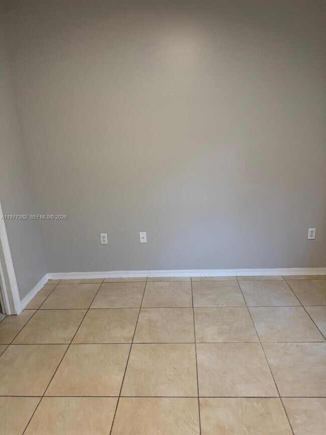 Foto del edificio - 1271 SE 29th St