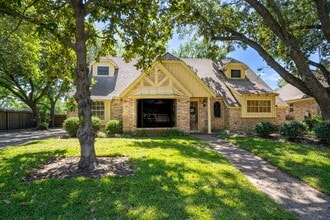 Building Photo - 1704 Crystal Hills Dr