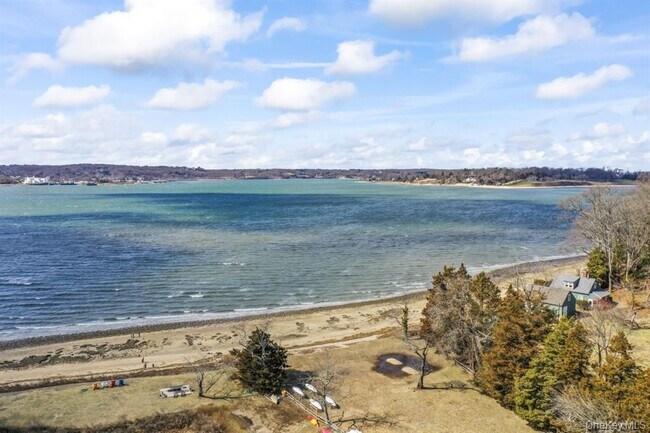 Foto del edificio - 4 Elfland Ct