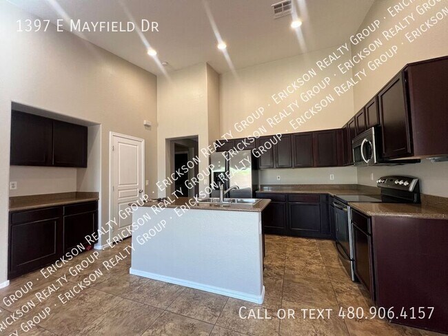 Building Photo - 1397 E Mayfield Dr