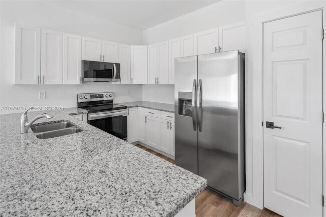 Foto del edificio - 4417 28th St SW