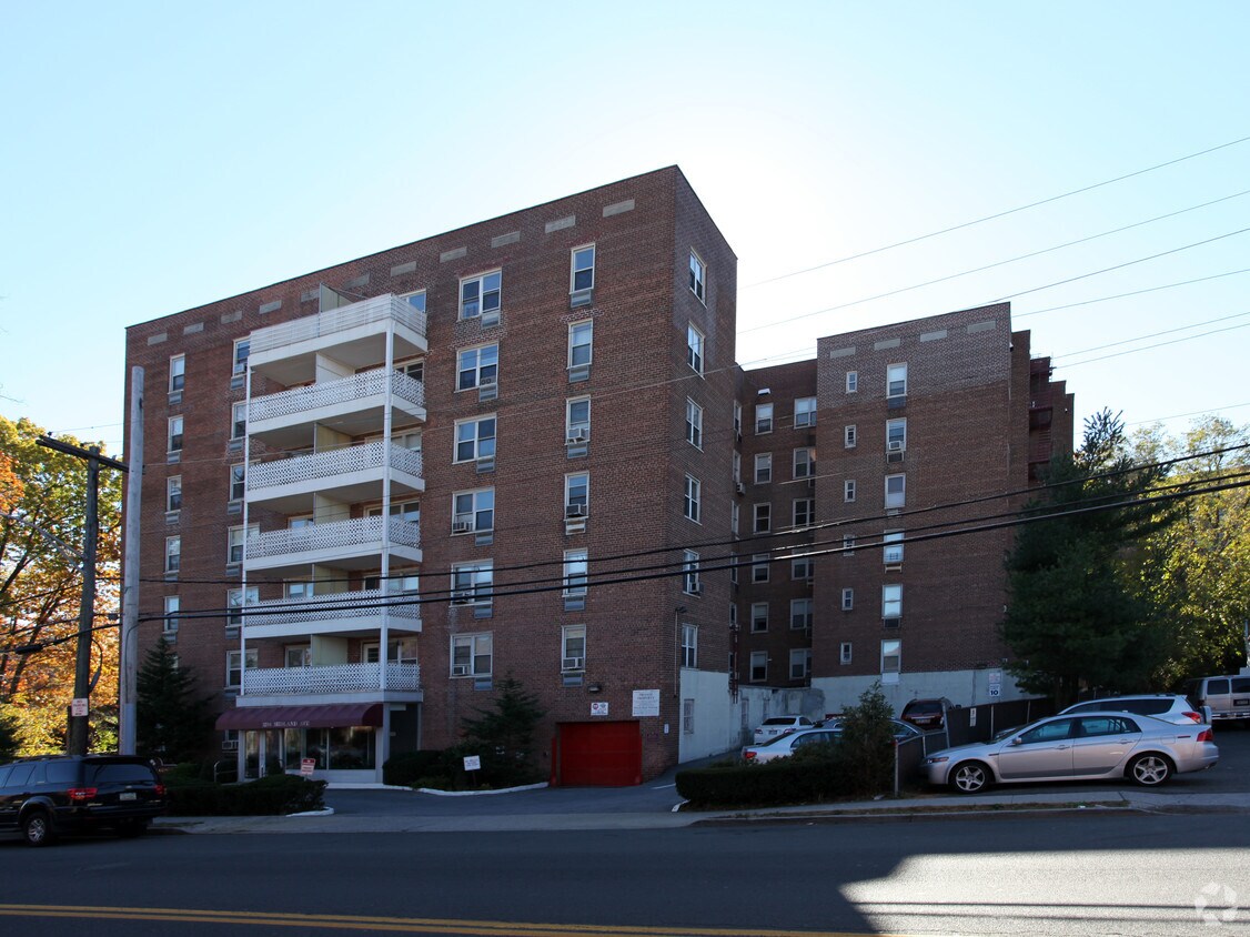 Kimberly Gardens Apartments in Yonkers, NY