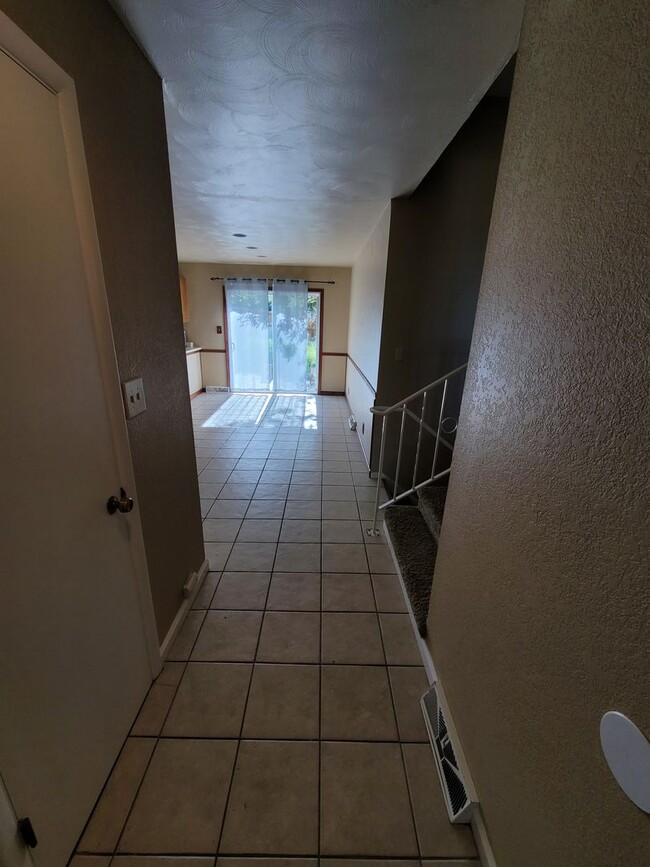 Foto del edificio - Great 5br/2ba House in NE Colorado Springs...