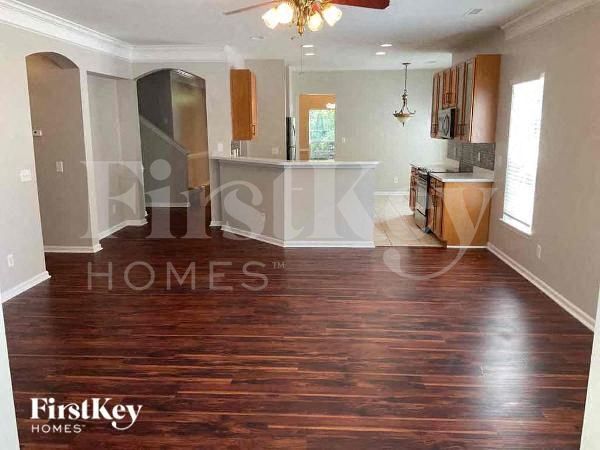 Foto del edificio - 10218 Little Whiteoak Rd