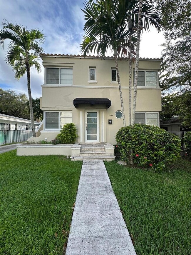 Building Photo - 3235 S Le Jeune Rd