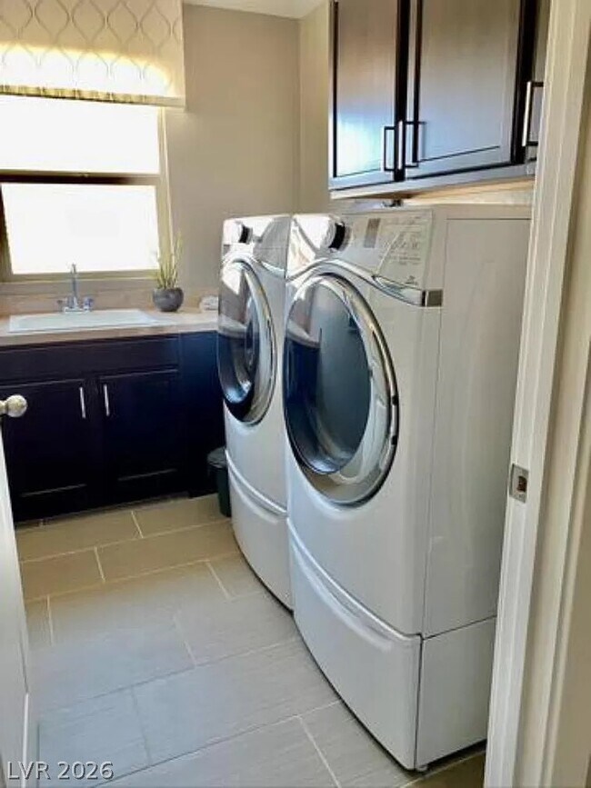 Foto del edificio - 6845 Black Ash St