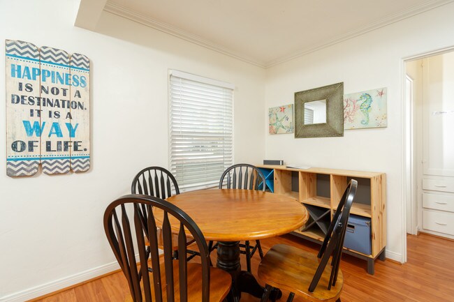 Building Photo - 802 San Juan Pl