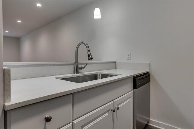 Foto del edificio - 2902 Douglas Ave