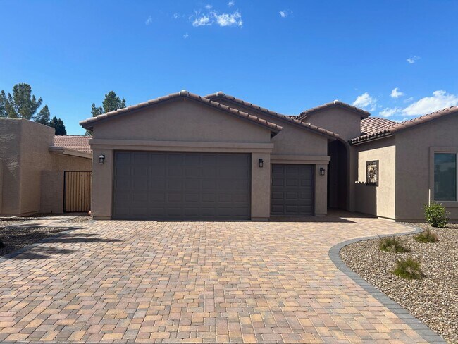 Building Photo - 26424 S Lakewood Dr