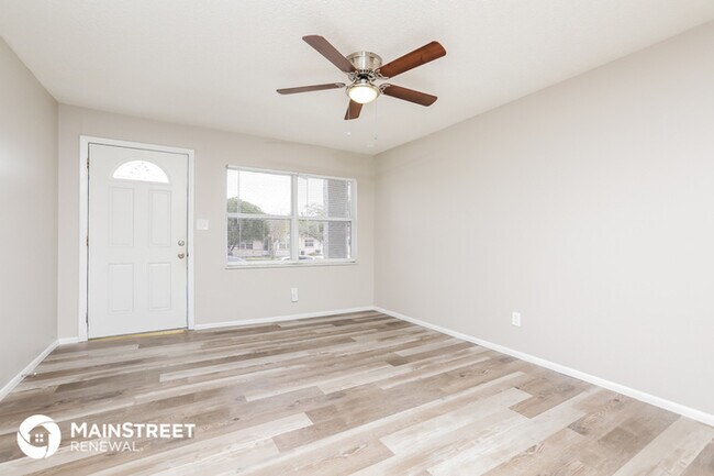 Building Photo - 17 E Celeste St