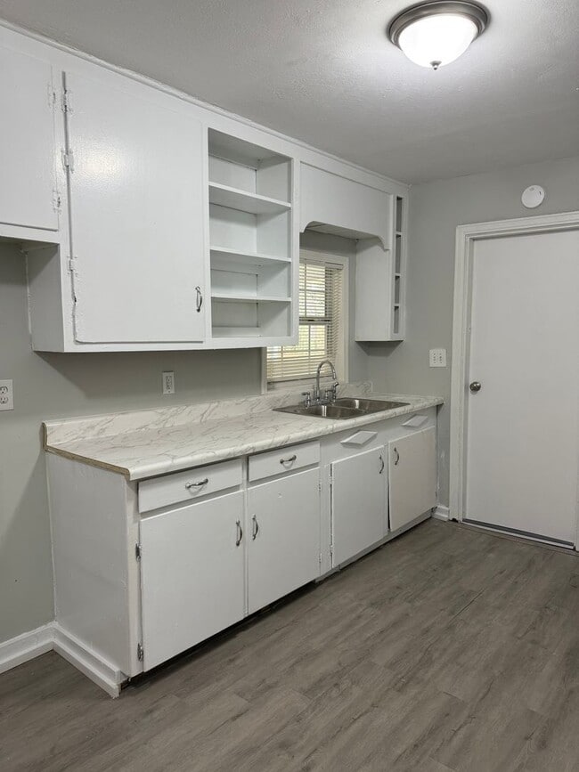 Photo - 4246 Oaklawn Dr House