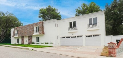 Building Photo - 16608 Park Ln Cir