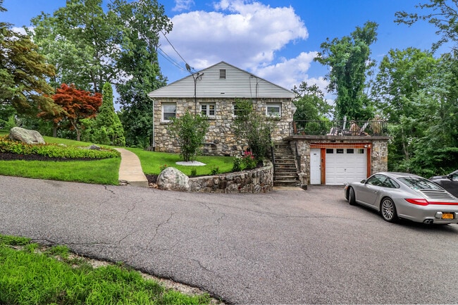 Building Photo - 63 Crosby Rd