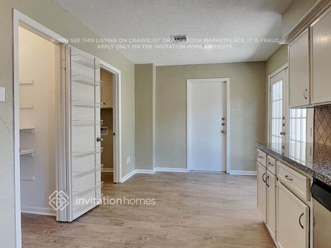 Building Photo - 3414 Creekbriar Dr