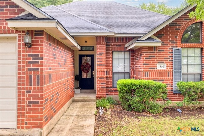 Foto del edificio - 1502 Oak Knoll Ln