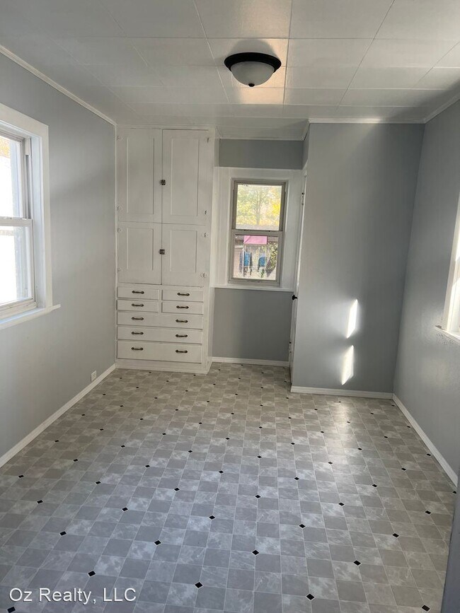 Foto del edificio - 4 br, 1 bath House - 1356 Eleanor Ave