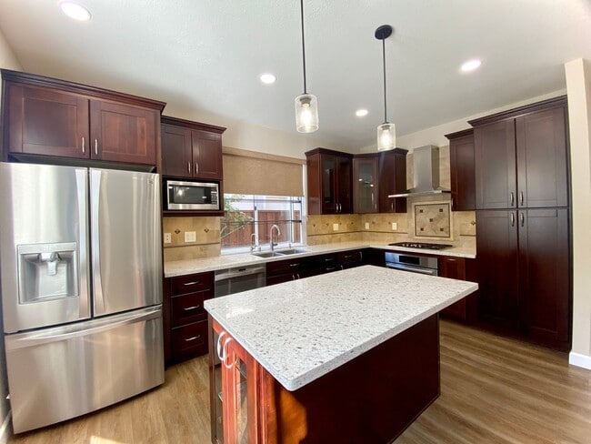 Building Photo - Gorgeous 4-bedroom Ardenwood Home for rent...