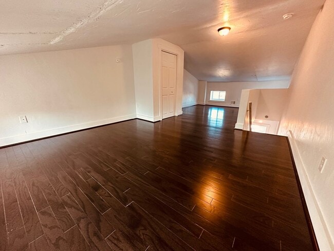 Building Photo - 212 W Hope Ave, One Bedroom House