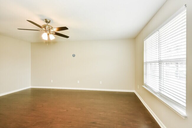 Building Photo - 311 Doe Ridge Ct