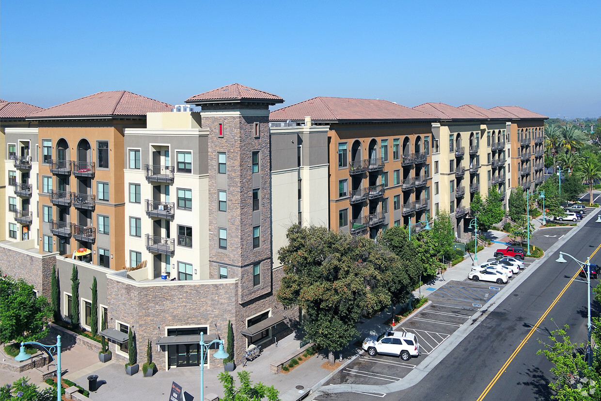 The Colony at the Lakes - Apartments in West Covina, CA | Westside Rentals