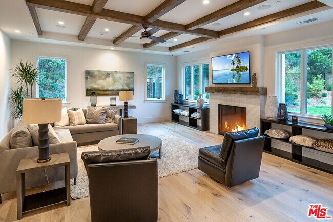 Foto del edificio - 24277 Dry Canyon Cold Creek Rd