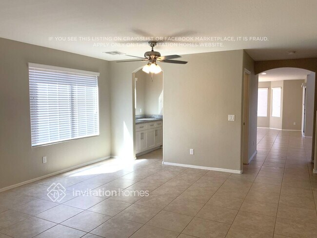 Foto del edificio - 3812 W Goldmine Mountain Dr