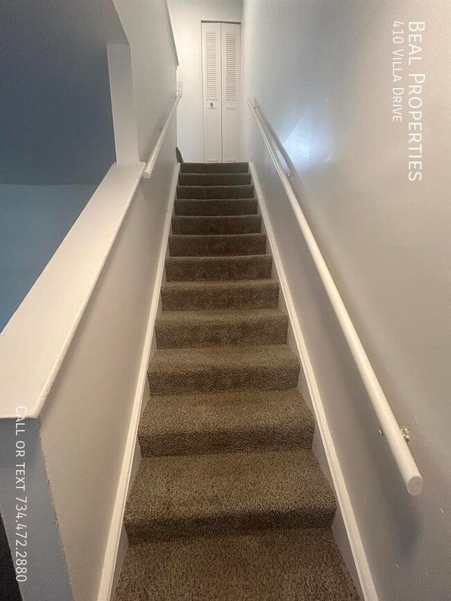 Building Photo - 410 Villa Dr