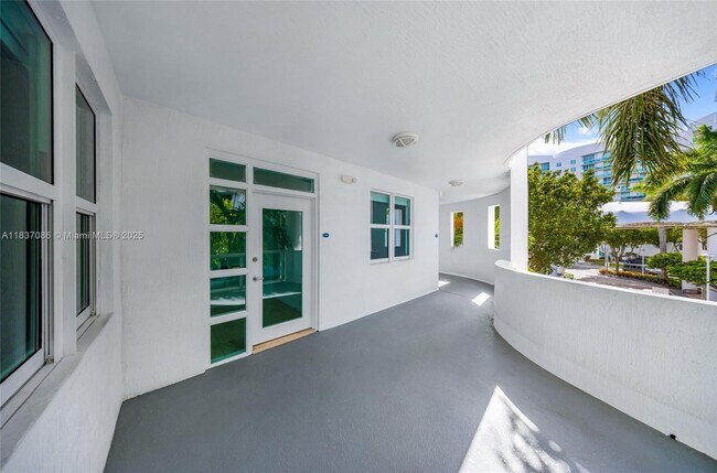 Building Photo - 7914 Harbor Island Dr