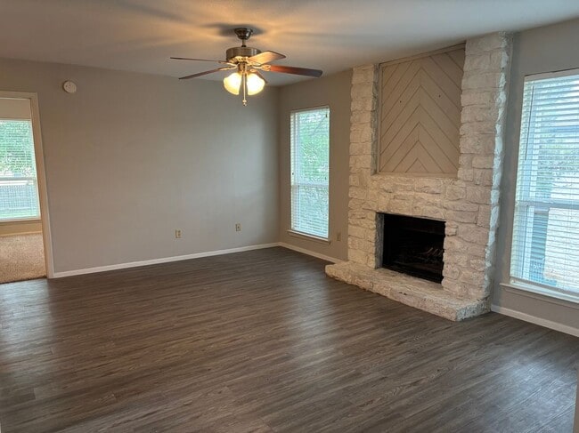 Foto del edificio - 10616 Mellow Meadow Dr